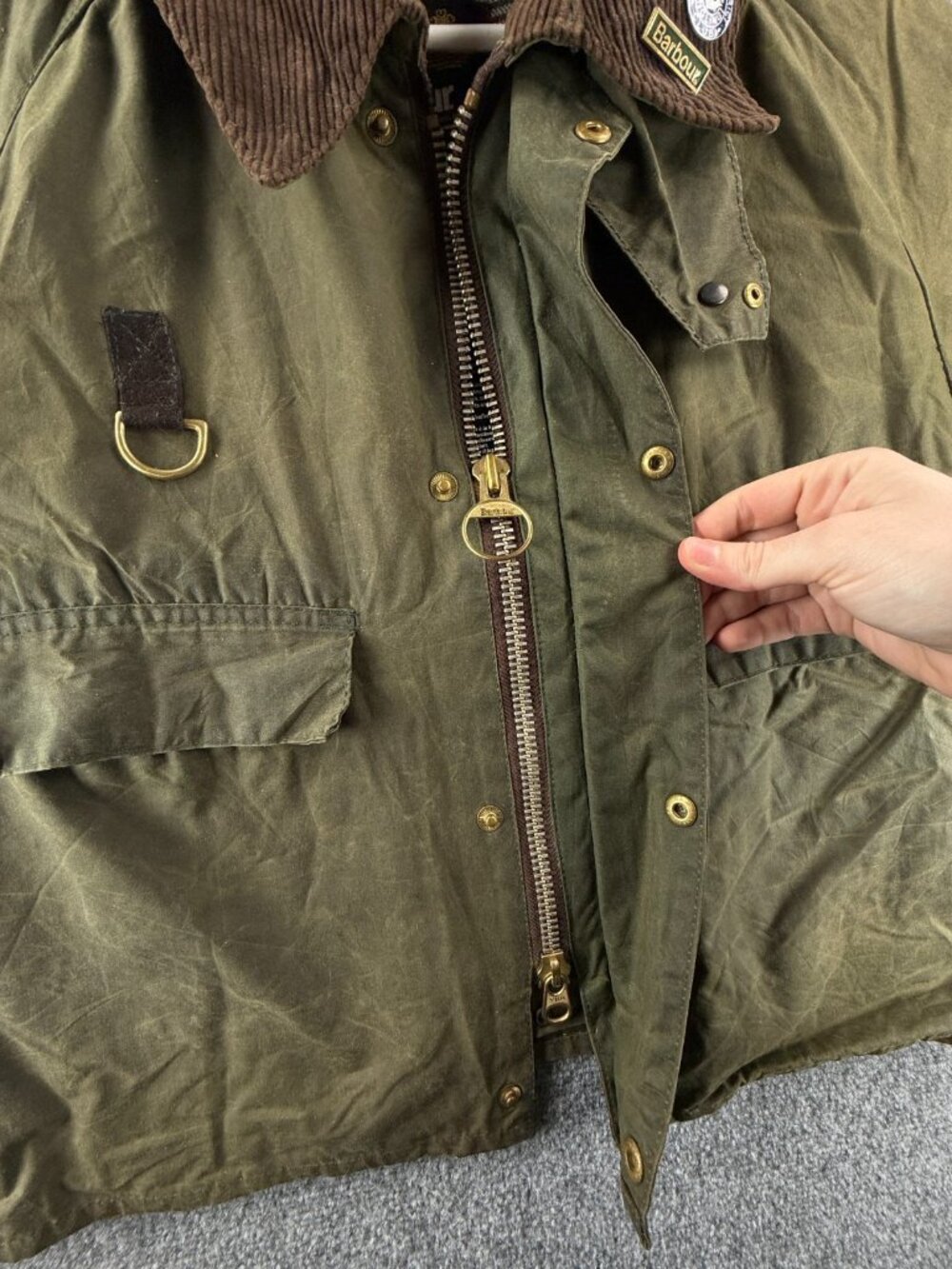 VTG Barbour Spey A130 Waxed Jacket Green Men Fishing Wasting Angler Pin Short - Picture 9 of 16